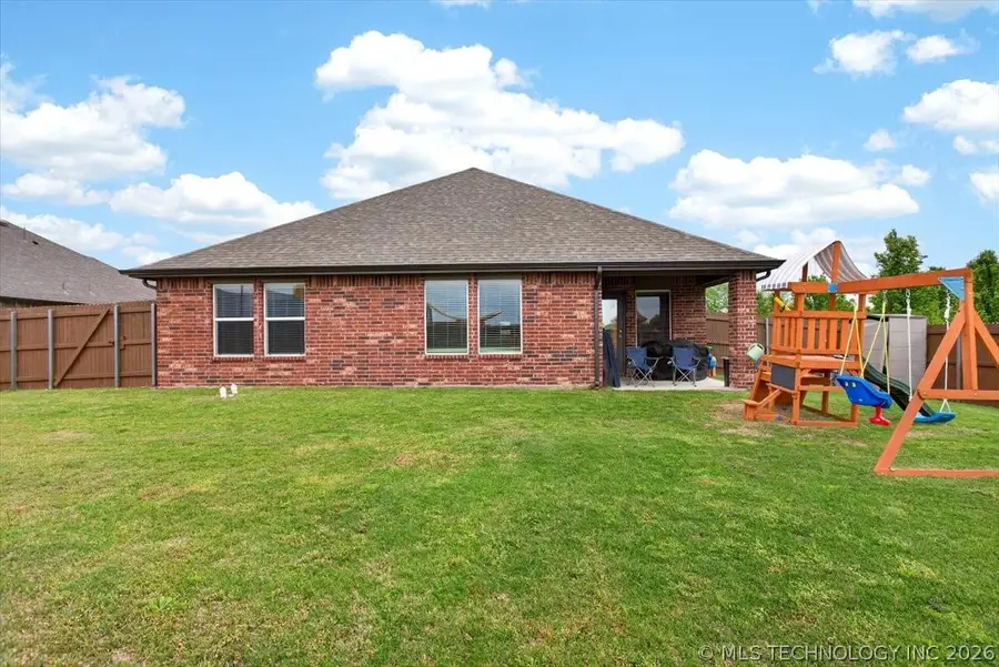 1518 S 72nd Place, Broken Arrow, OK 74014 - #3