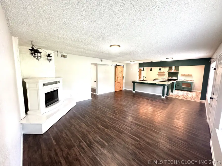 1109 Palmer Lane, Eufaula, OK 74432 - #3