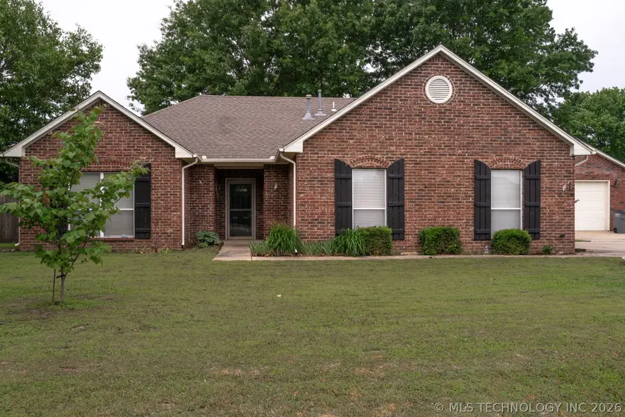 25296 S Valley Drive, Claremore, OK 74019 - #2