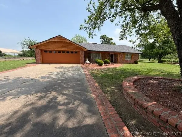 202 Sooner, Holdenville, OK 74848
