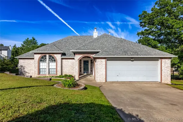 3712 Silver Oak Court, Tulsa, OK 74107