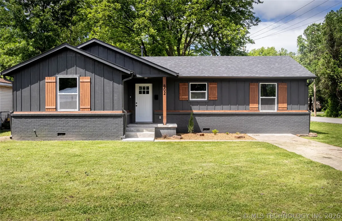 802 S Russell Street, Skiatook, OK 74070 - #1