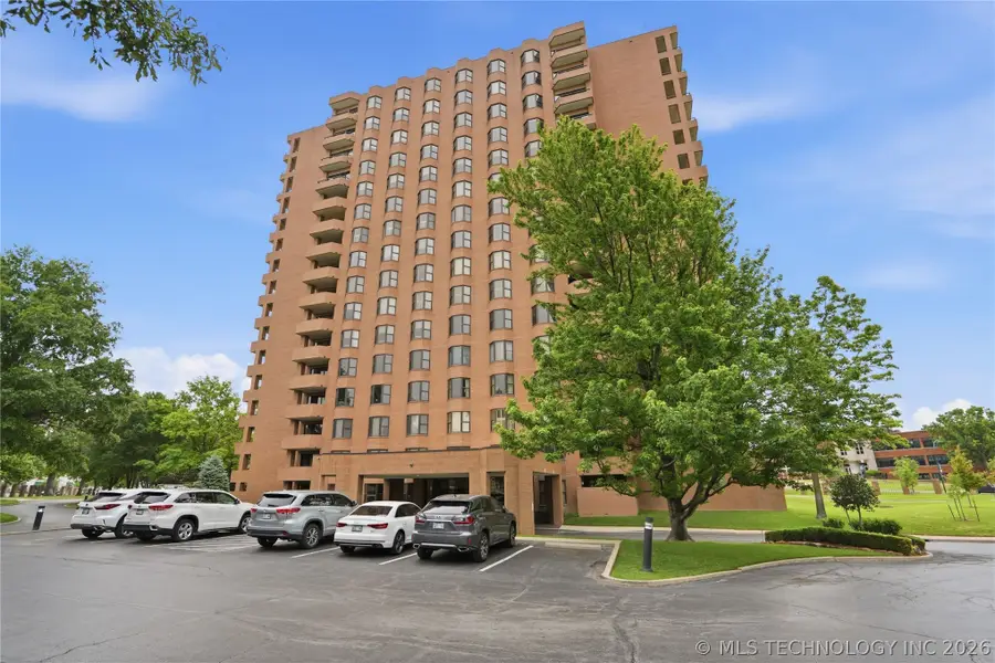 2121 S Yorktown Avenue #706, Tulsa, OK 74114 - #3