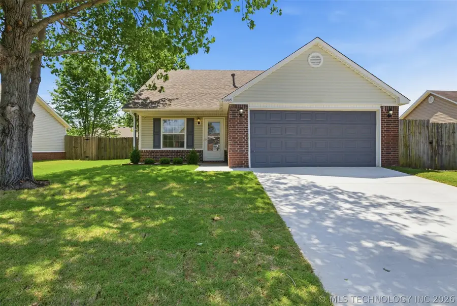 1005 W 23rd Street, Claremore, OK 74017 - #2