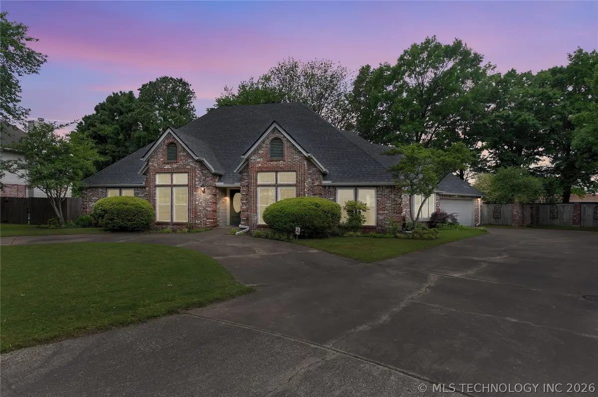 8704 S Delaware Place, Tulsa, OK 74137 - #1