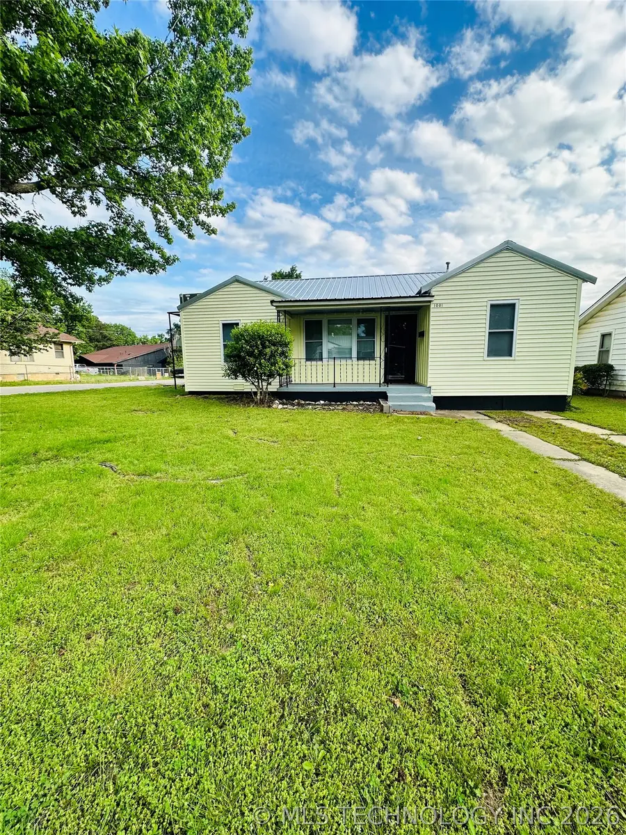 1001 Summit Street, Henryetta, OK 74437 - #2