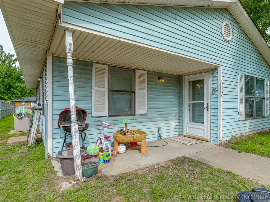 218 S 3rd Avenue, Stroud, OK 74079 - #3