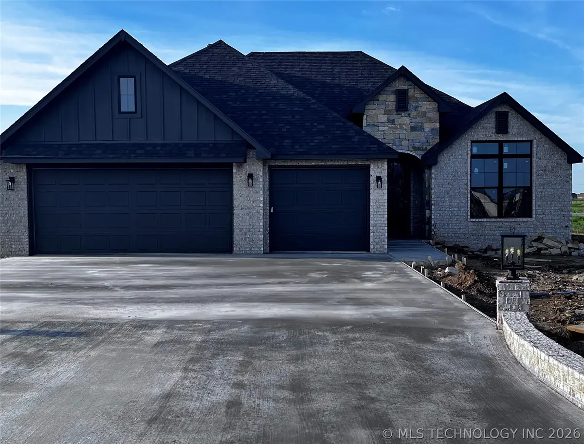 5677 E 136th Place, Collinsville, OK 74021 - #1