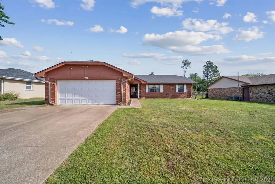 1016 E 13th Street, Cushing, OK 74023 - #2