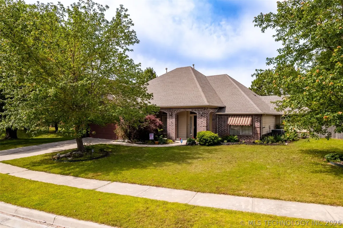 6304 E Galveston Street, Broken Arrow, OK 74014 - #1