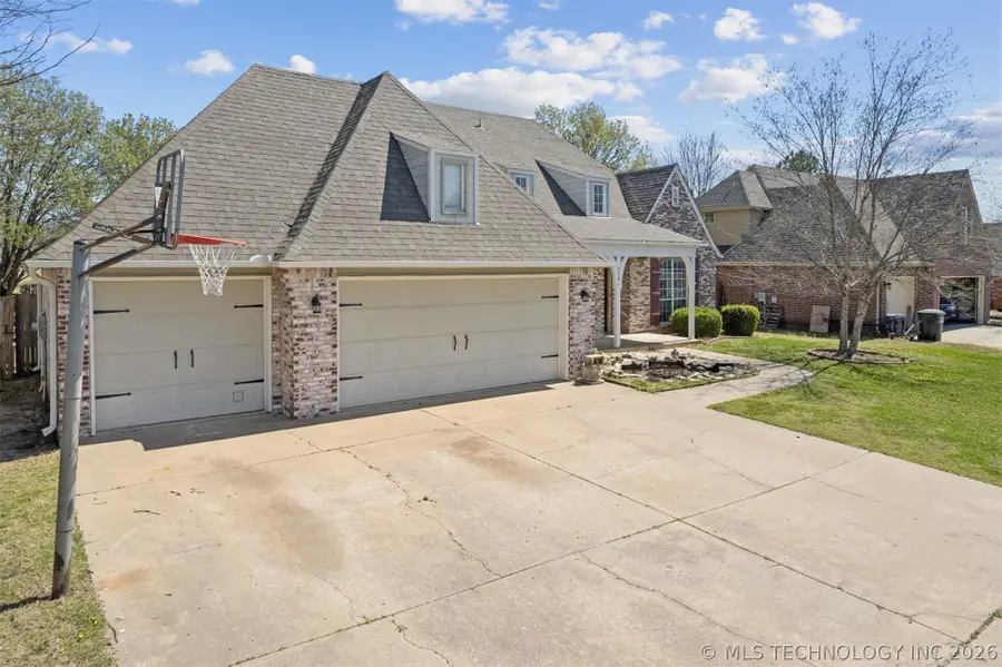 9001 N 137th Street, Owasso, OK 74055 - #2