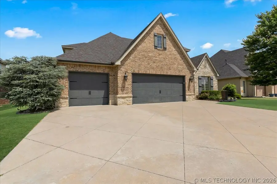 223 E 128th Street S, Jenks, OK 74037 - #2