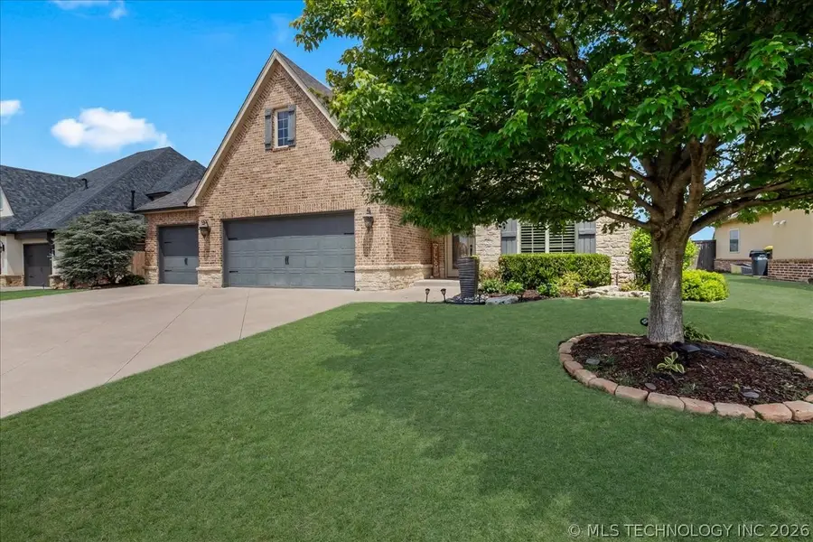 223 E 128th Street S, Jenks, OK 74037 - #3