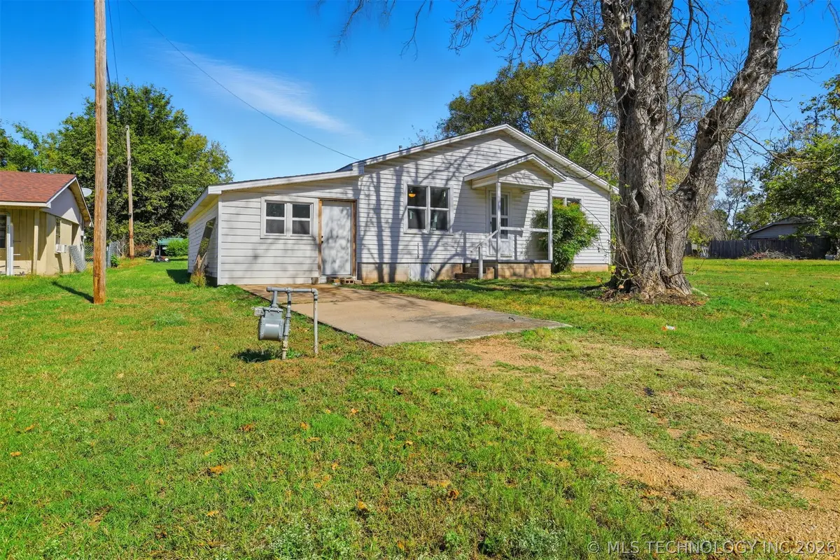 103 W 20th Street, Tishomingo, OK 73460 - #1