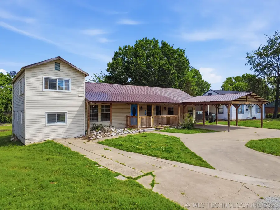 429 E 19th Street, Okmulgee, OK 74447 - #2