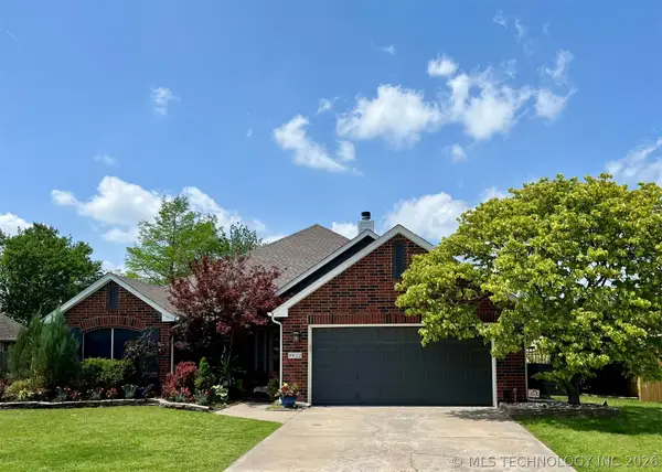 9922 N 120th Avenue E, Owasso, OK 74055