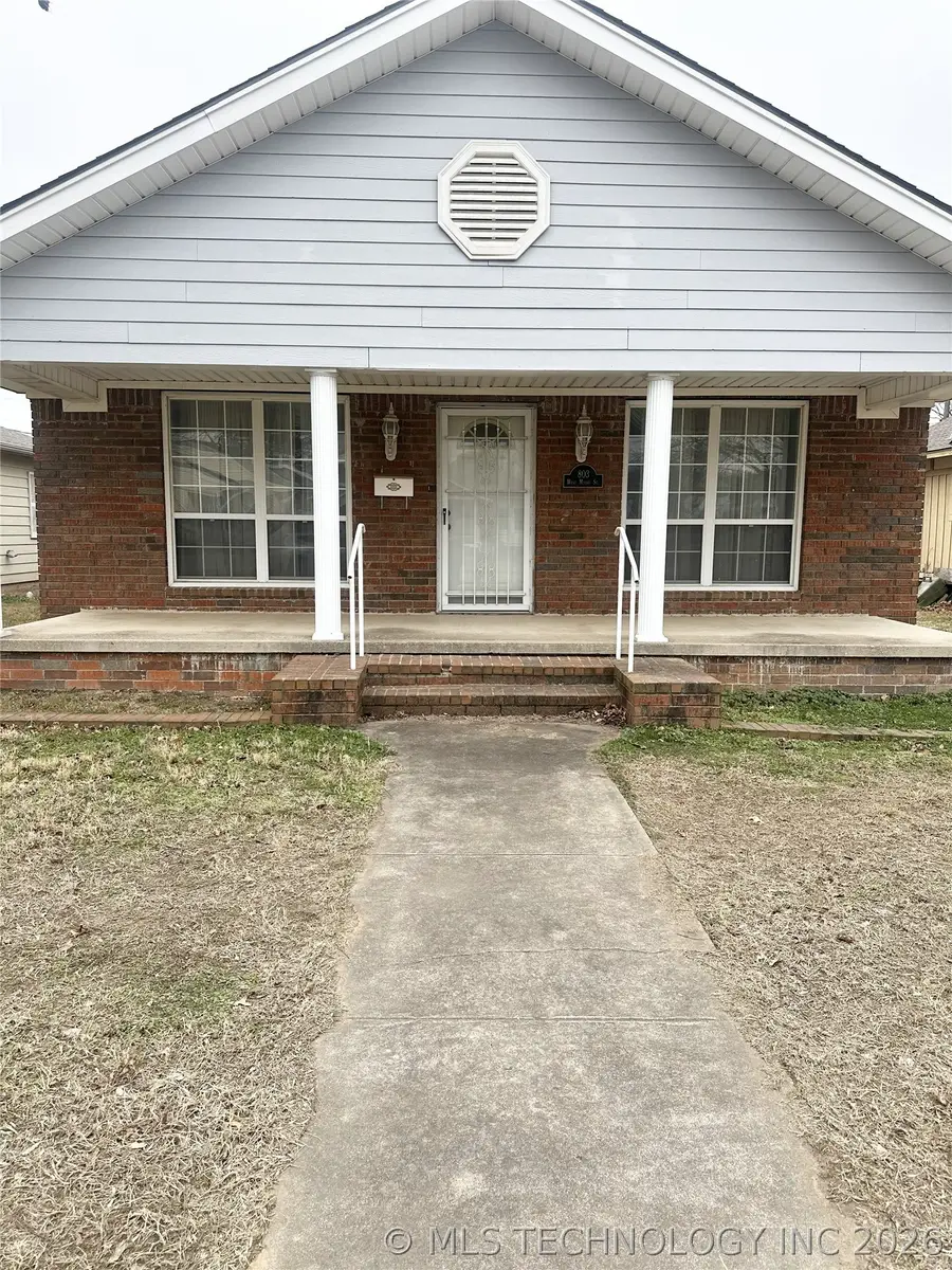 803 W Moore Street, Henryetta, OK 74437 - #2