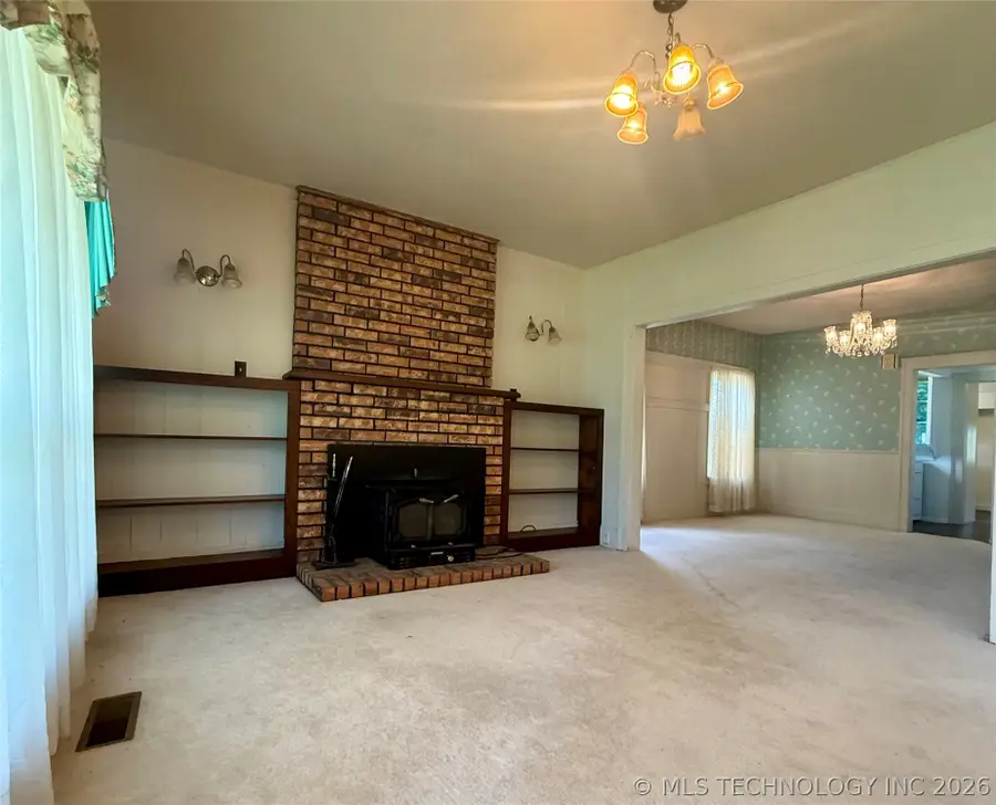 803 W Moore Street, Henryetta, OK 74437 - #3