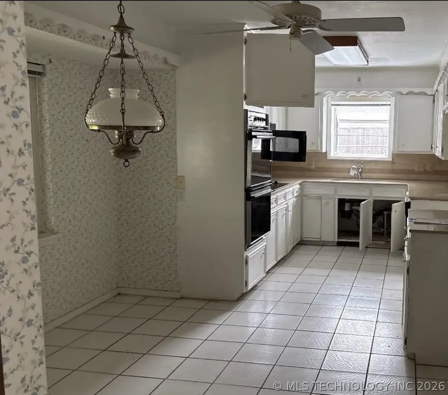 7414 S 72nd East Avenue, Tulsa, OK 74133 - #2