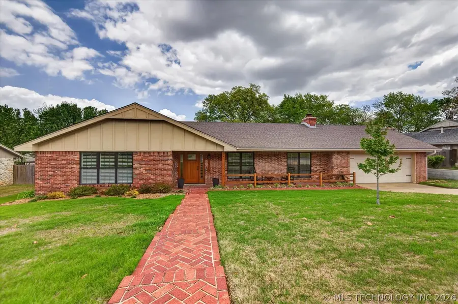2516 Williamsburg Street S, Bartlesville, OK 74006 - #2