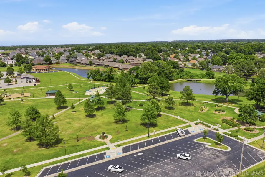 1609 S Yellowood Avenue, Broken Arrow, OK 74012 - #3