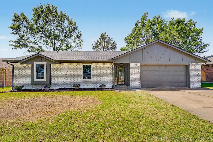 301 Valhalla Drive, Muskogee, OK 74403 - #2