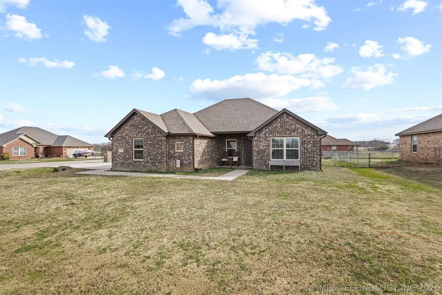 96 Dawson Drive, Calera, OK 74730 - #2