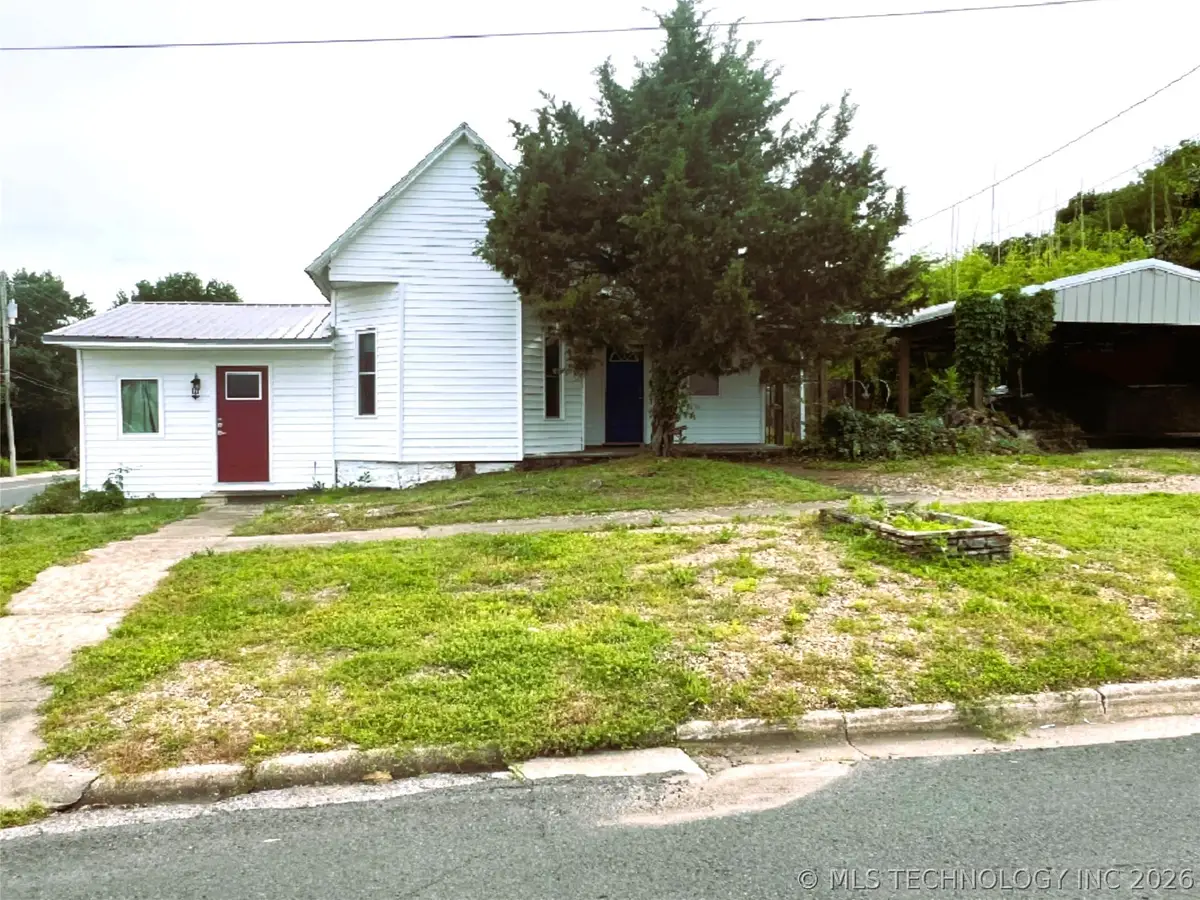 130 E Chickasaw Street, Tahlequah, OK 74464 - #1