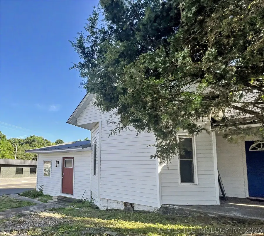 130 E Chickasaw Street, Tahlequah, OK 74464 - #3