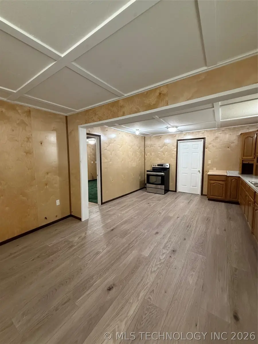 1202 W Division Street, Henryetta, OK 74437 - #3
