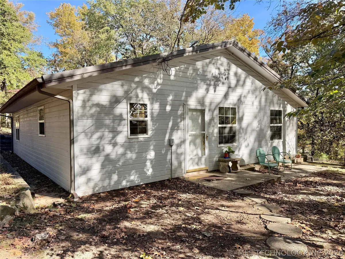 425671 E 1168 Road, Eufaula, OK 74432 - #1