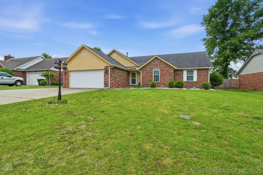 309 Heritage Drive, Fort Gibson, OK 74434 - #2