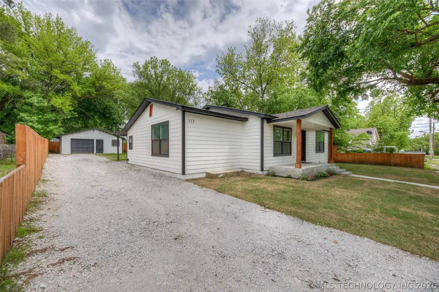 117 S Old Main Street, Coweta, OK 74429 - #3