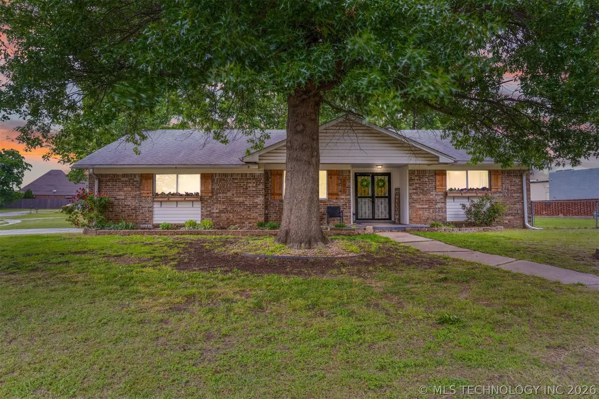 712 W Oakland Street, Broken Arrow, OK 74012 - #1
