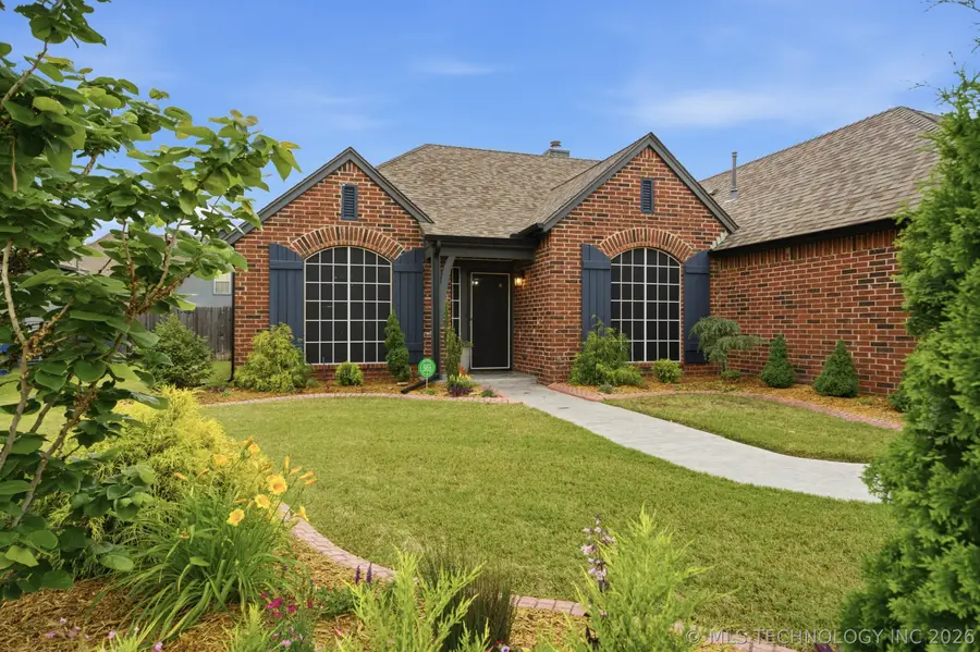 409 N Firewood Avenue, Broken Arrow, OK 74012 - #2