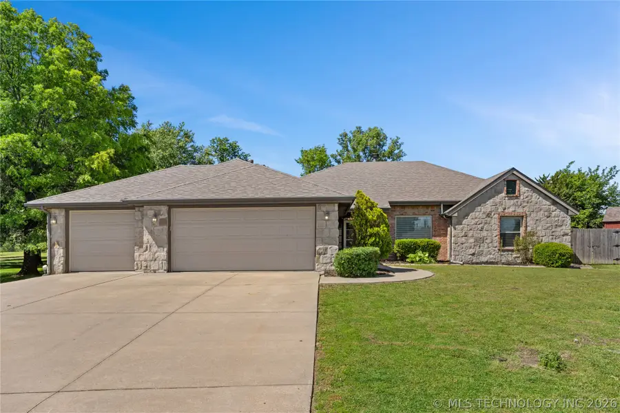 1257 East Drive, Bartlesville, OK 74006 - #3