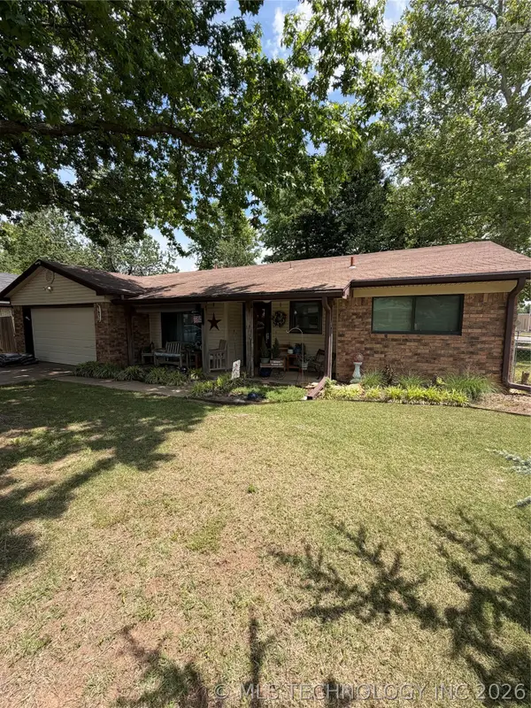 1631 S 1st Place, Broken Arrow, OK 74012