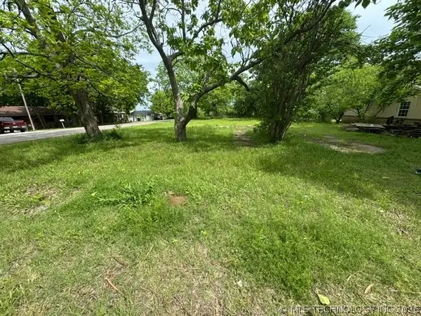 730 W 2nd, Ada, OK 74820