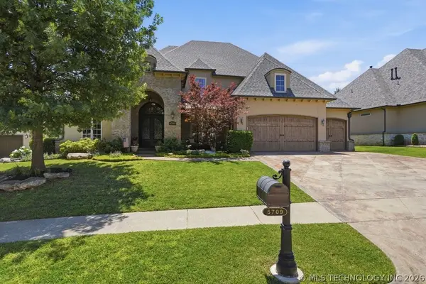 5709 W Austin Street, Broken Arrow, OK 74011