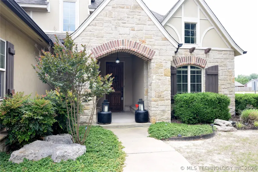 2404 E 140th Place, Jenks, OK 74008 - #3