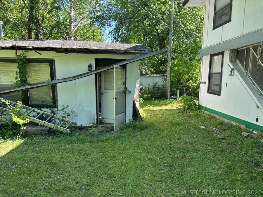 202 N Moore Street, Claremore, OK 74017 - #3
