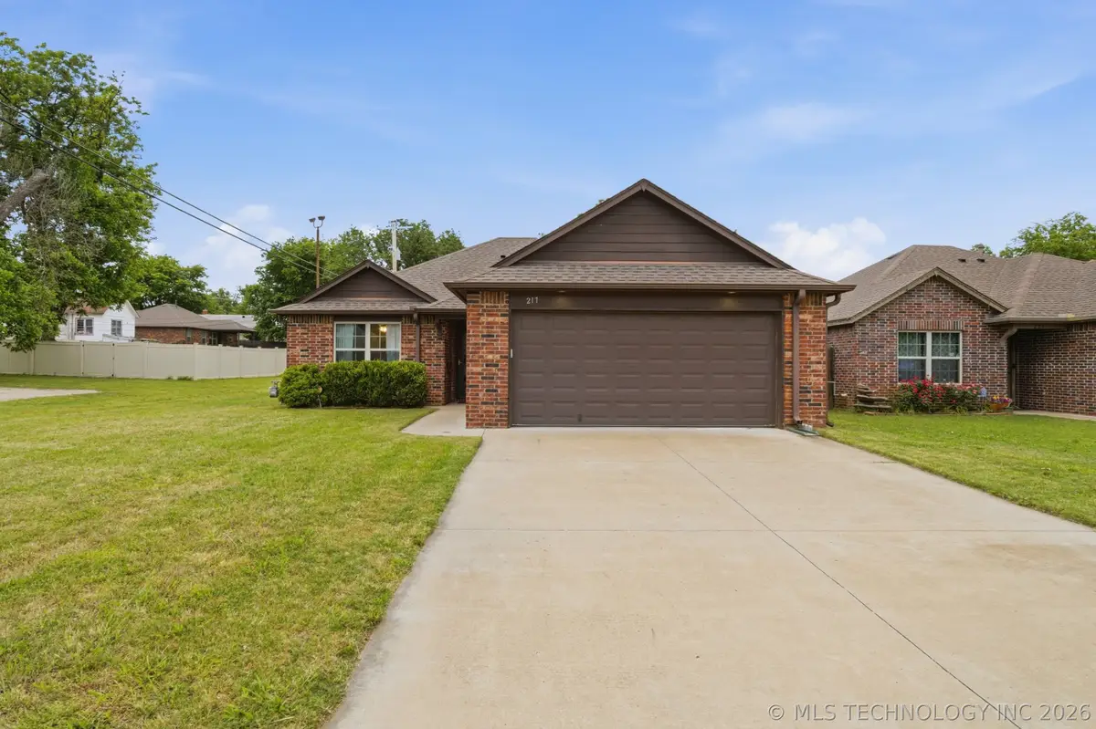 217 E Bryan Avenue, Sapulpa, OK 74066 - #1