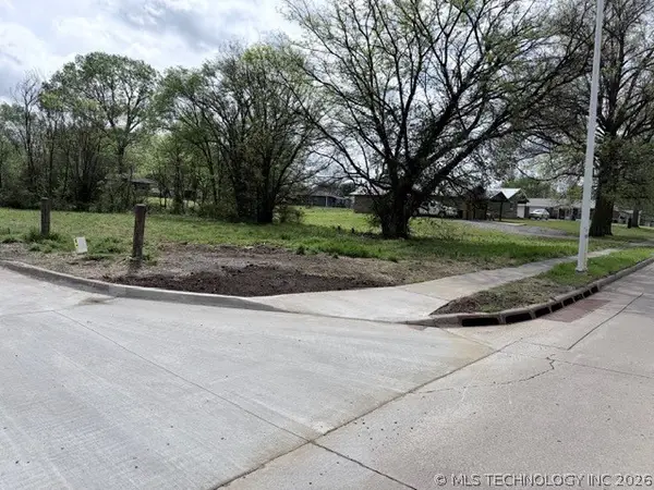 101 S Elliott Street, Pryor, OK 74361