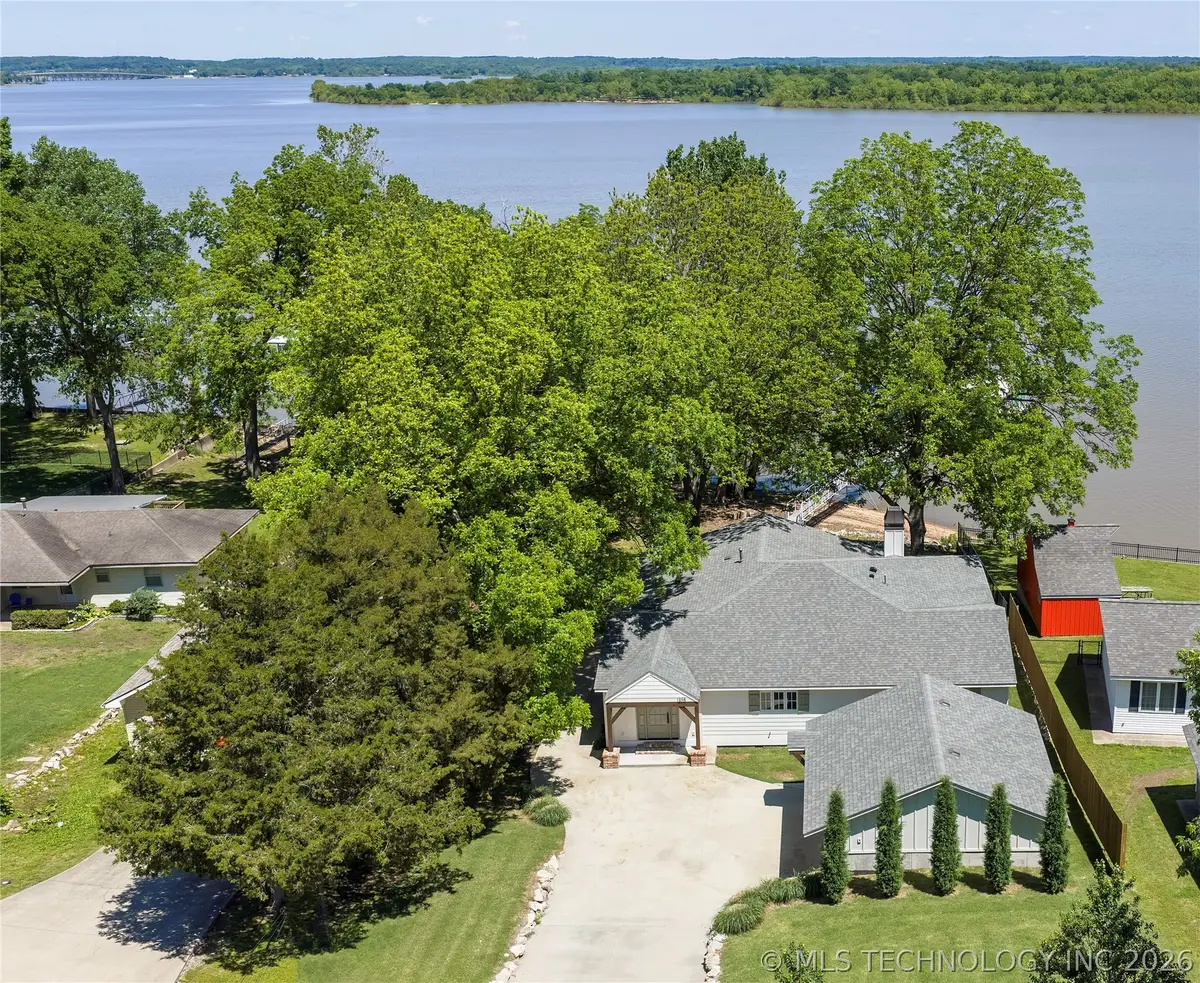 1205 Red Bud Drive, Grove, OK 74344 - #1