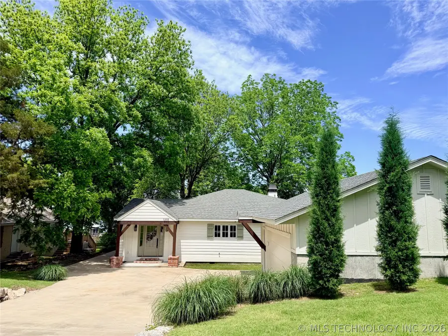1205 Red Bud Drive, Grove, OK 74344 - #2
