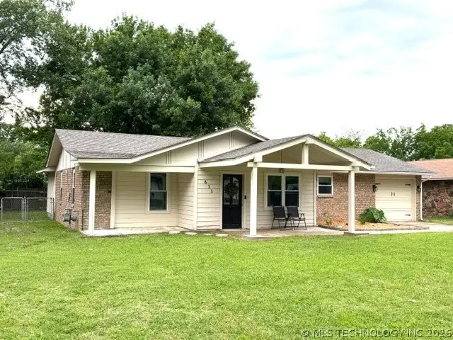611 N Washington Avenue, Wagoner, OK 74467 - #1