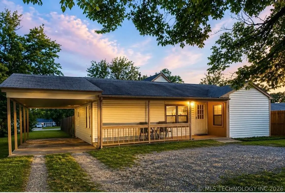 1811 W Broadway Street, Collinsville, OK 74021 - #1