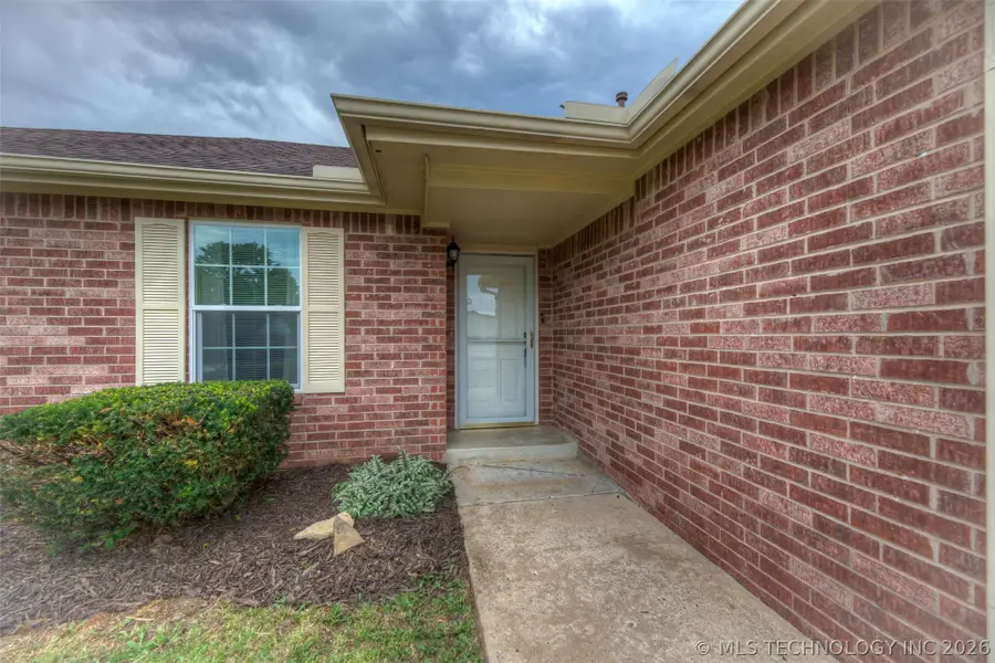 211 W Utica Place, Broken Arrow, OK 74011 - #2