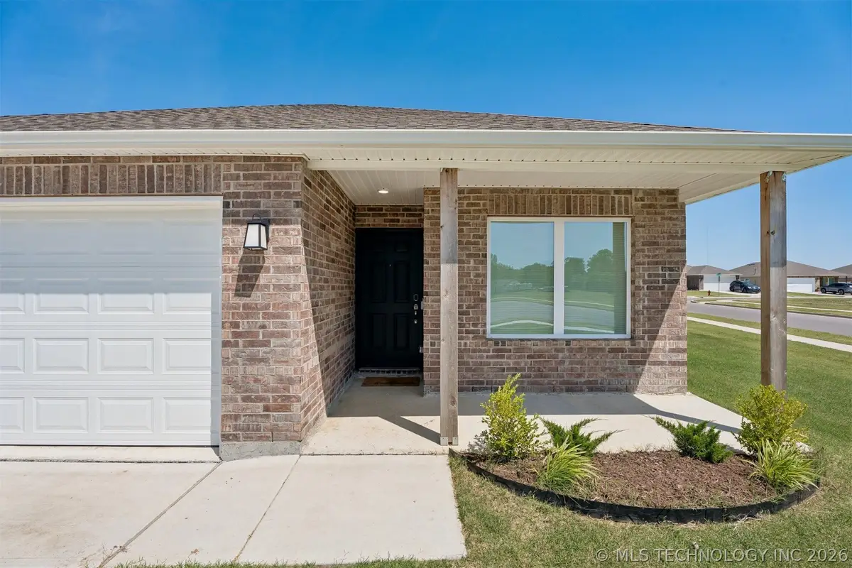 11802 S 274th East Avenue, Coweta, OK 74429 - #1