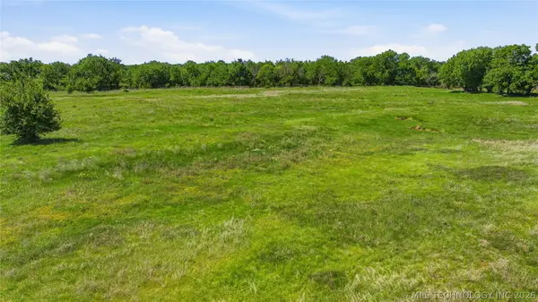 5231 W Lone Chimney Road, Glencoe, OK 74032